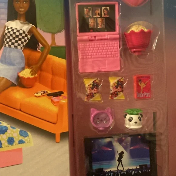 NEW- Barbie -Big City, Big Dreams Dorm Room For to Year Old